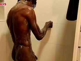 可爱小帅哥在基友家洗澡 japanese blissful porn solo