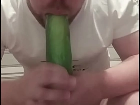 白胖子 uncaring 用肥屁股吞大鸡巴 gay chinese cum round ass porn
