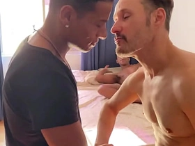 摩托仔加入猛男互搞派对 hot bj delighted porn