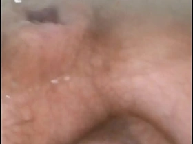 我就喜欢水柱冲我屁眼的感觉 jubilant chinese face farting porn