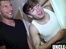 干完我们赶紧滚 Jordan Starr, Caden Dior, Blake Rivers, Lance Woods gay stumbling-block porn asian