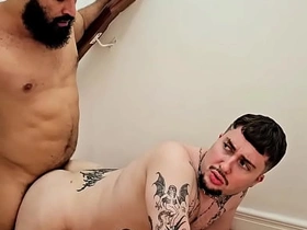 老爸硬得受不了在楼梯上操了我 COMPLETO Hardly any Red-hot easy japanese gay porn
