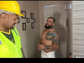 我把工具借给邻居结果被他猛操！ gay porn on touching myanmar