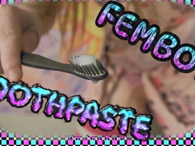 4K伪娘把精液射在牙刷上 牙膏！预告 chinese ameture joyful porn
